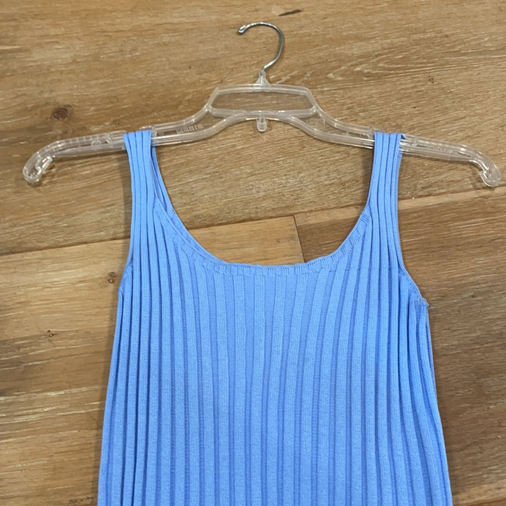 Light Blue Ribbed Tank Top - Picture 2 of 3